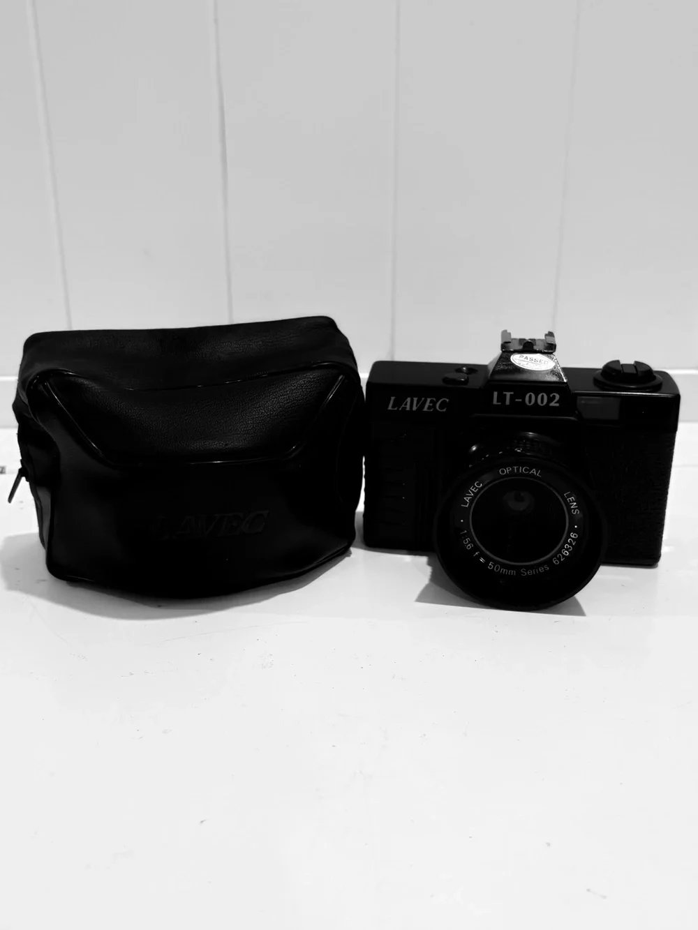 LT-002 Black 35mm Film Camera with Carry Case